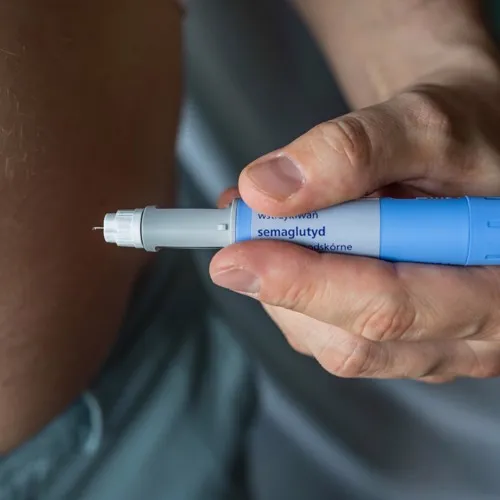 Agonistas GLP-1 e o rim: chegou a hora do nefrologista olhar além do diabetes?